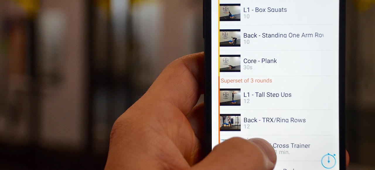 app, fitness, phone, brown fitness, brown phone, brown workout, brown telephone