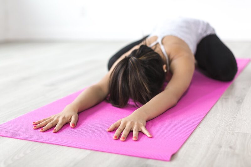 The  Guide to Choosing the Best Yoga Mat for Comfort and Convenience.